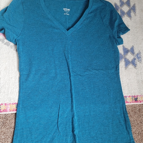 7 Junior Tee Shirts - Picture 3 of 11